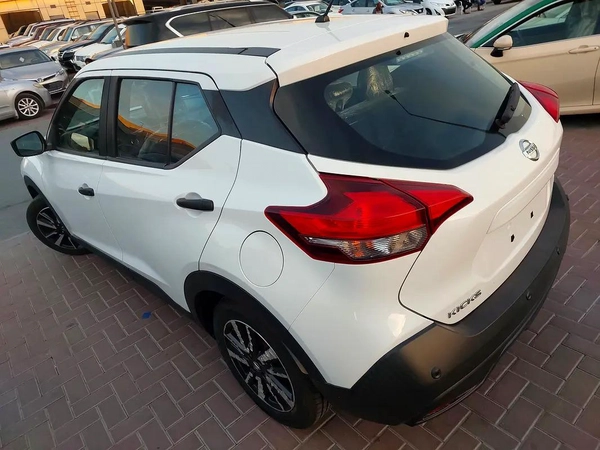 2020 Nissan Kicks S - American Specs - Well Maintained