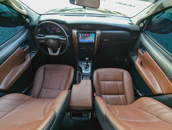 TOYOTA FORTUNER 2019 FACELIFTED 2025 GCC V4 2.7L IN EXCELLENT CONDITION