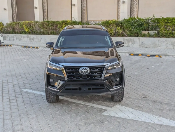 TOYOTA FORTUNER 2019 FACELIFTED 2025 GCC V4 2.7L IN EXCELLENT CONDITION