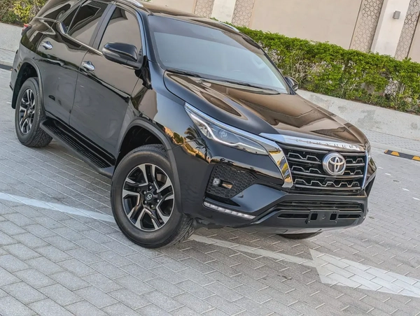 TOYOTA FORTUNER 2019 FACELIFTED 2025 GCC V4 2.7L IN EXCELLENT CONDITION