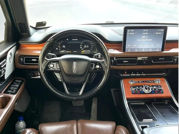 Lincoln Aviator Luxury 2020 - American Specs - GCC Resale | vip 6seats