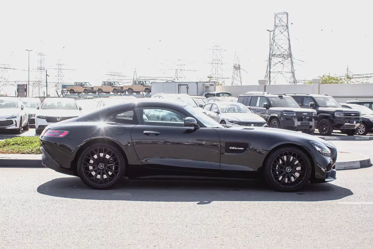 2021 - MERCEDES BENZ GT - SUPER CLEAN - ONLY 22,000 KM-4-4