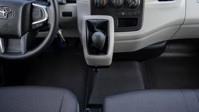 Toyota Hiace GL STD 3.5D MT CARGO MY2025-15