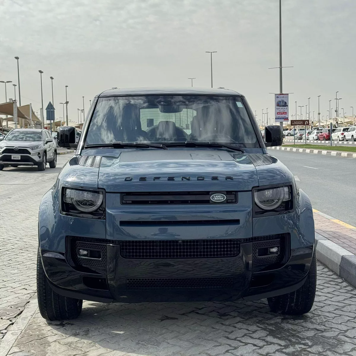 LAND ROVER DEFENDER SE DYNAMIC 2025 | BLUE ( REF-ACD )-2-2