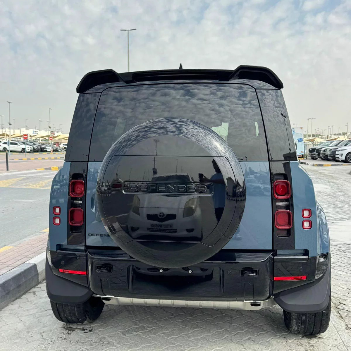 LAND ROVER DEFENDER SE DYNAMIC 2025 | BLUE ( REF-ACD )-13-13