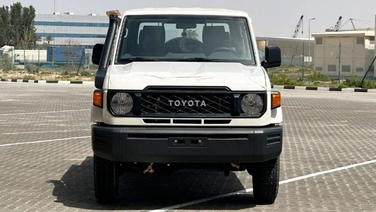 Toyota Land Cruiser Pick Up Toyota Land Cruiser Pickup LC79 DC 4.2L Diesel 2024-4-0
