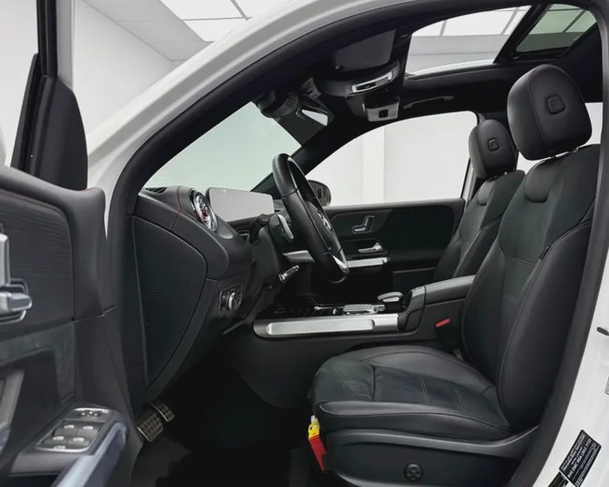 Mercedes-Benz EQB 350 4MATIC | Pay 49k nd get remaining-2-2