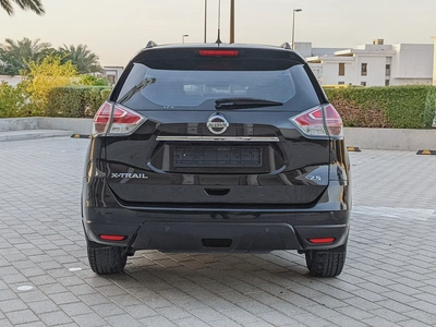 Nissan X-Trail S 2015 GCC Specs Prestine Condition 4WD With Low KM Premium 7 Seater SUV-15