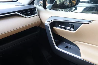 Toyota RAV4 XLE RAV4 XLE 2.0L  MED OPTION SUNROOF 20223-17