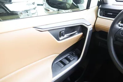 Toyota RAV4 XLE RAV4 XLE 2.0L  MED OPTION SUNROOF 20223-18