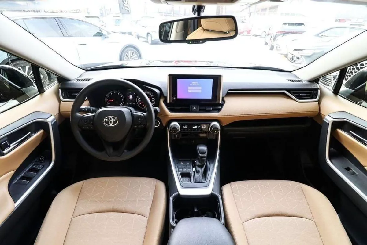 Toyota RAV4 XLE RAV4 XLE 2.0L  MED OPTION SUNROOF 20223-6-0