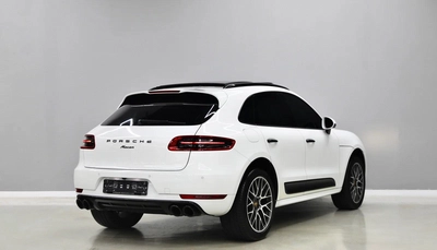 0 AED Monthly Installment | GCC | 2 Years Warranty and Free Insurance and Registration-3