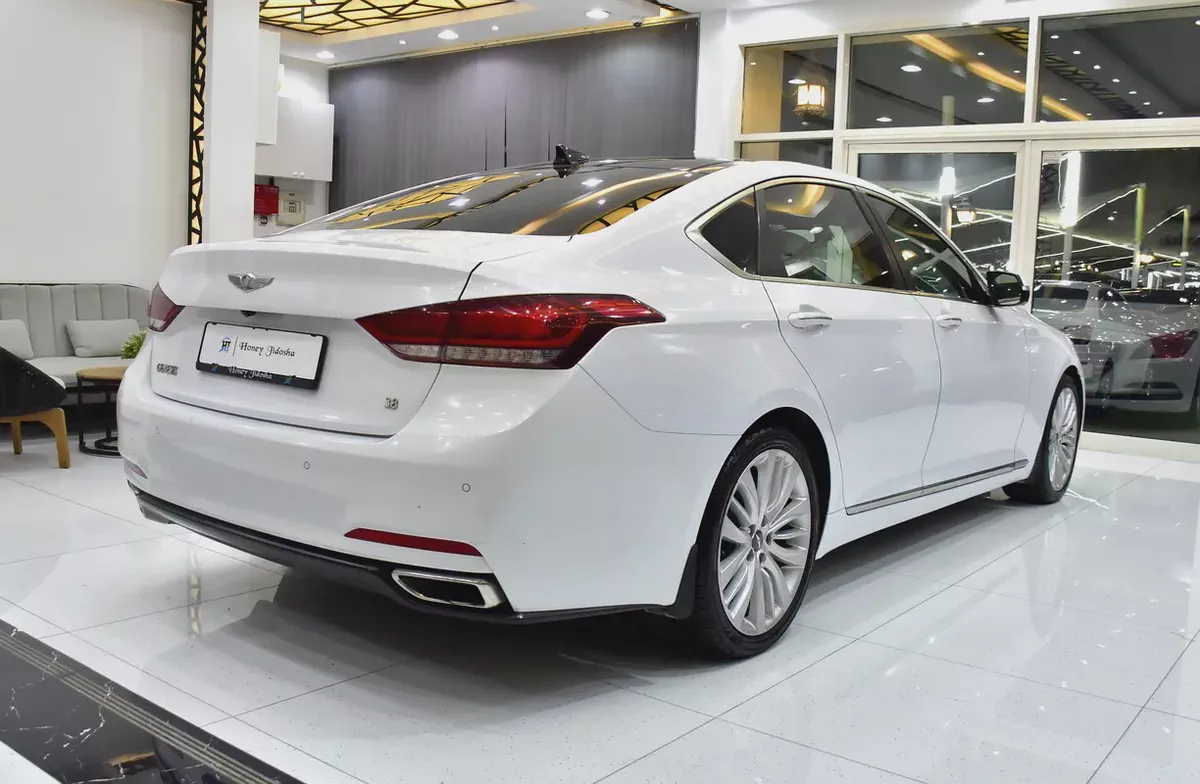 EXCELLENT DEAL for our Hyundai Genesis 3.8 ( 2016 Model ) in White Color GCC Specs-5-5