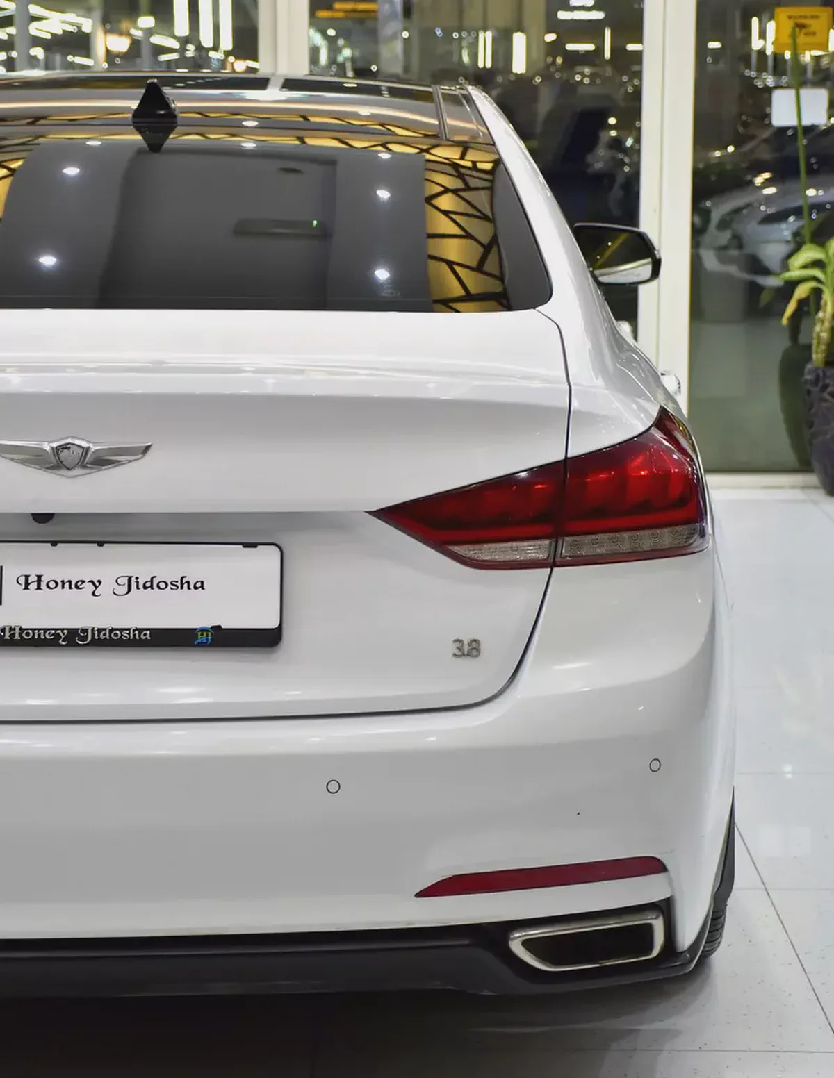 EXCELLENT DEAL for our Hyundai Genesis 3.8 ( 2016 Model ) in White Color GCC Specs-8-8