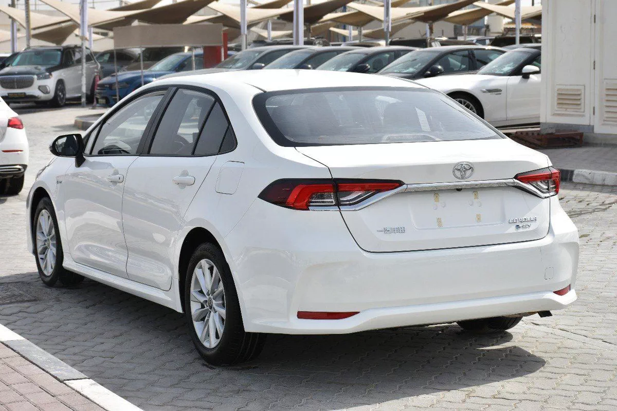 TOYOTA COROLLA HYBRID 2025 | WHITE-4-4