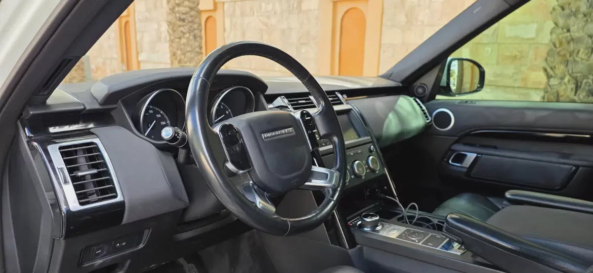 2019 Land Rover Discovery SE-Excellent condition-Bank Finance Available-7-7