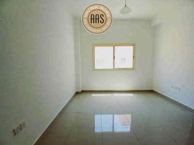 Spacious Studio★ Ready to Move ★Close To RTA Bus-1