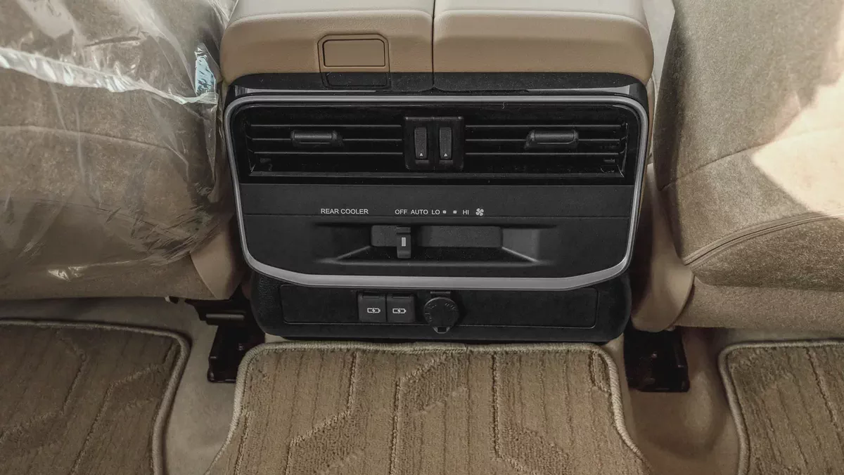 2026 Toyota Land Cruiser GXR 3.3L Twin-Turbo AT Diesel (Black-Beige) Basic-18-18