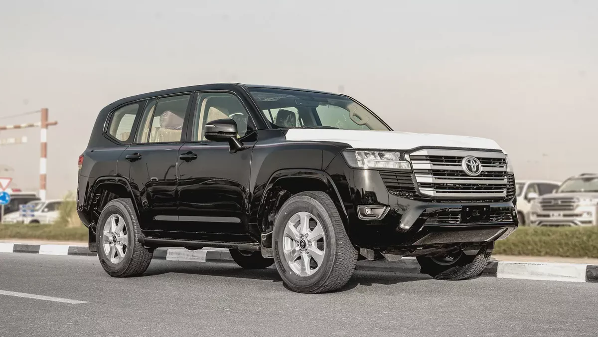 2026 Toyota Land Cruiser GXR 3.3L Twin-Turbo AT Diesel (Black-Beige) Basic