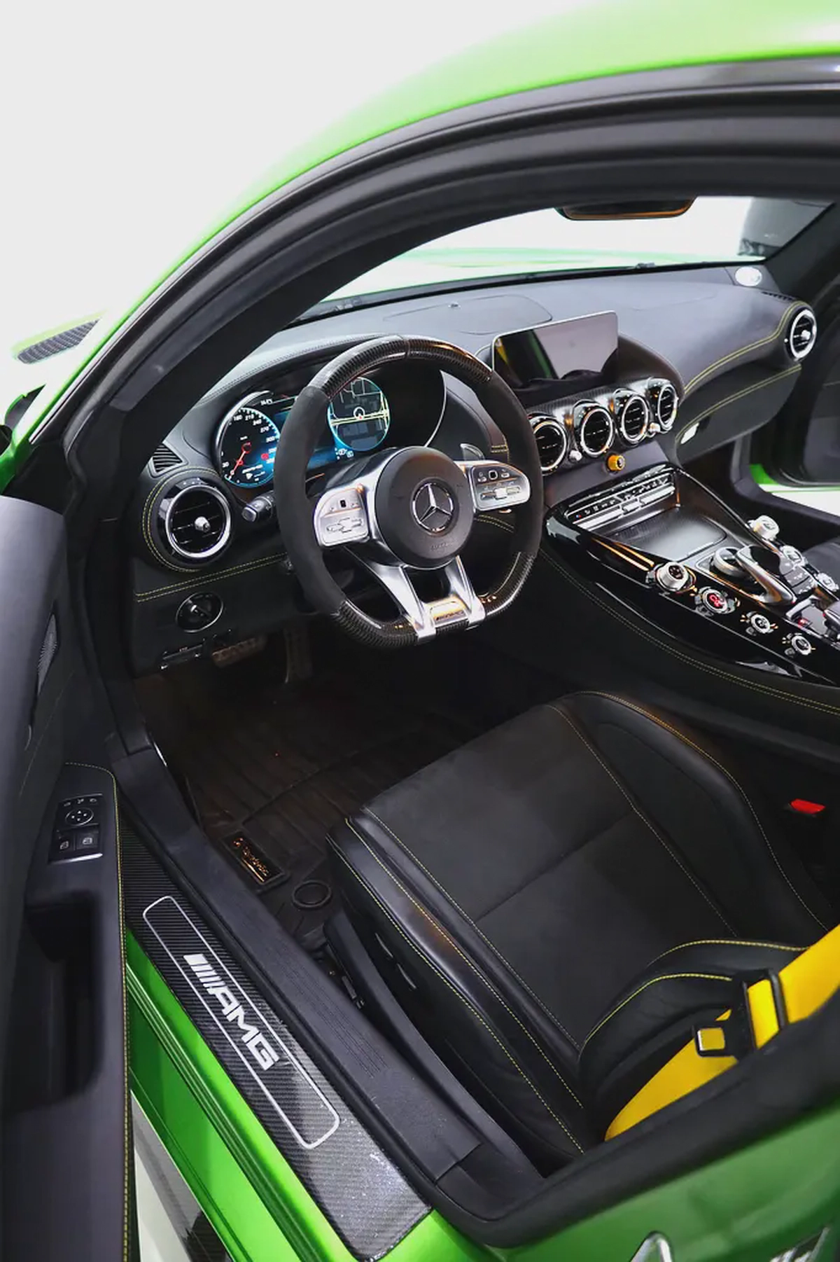 MERCEDES BENZ GTR - FULL CARBON PACKAGE + WARRANTY UPON REQUEST-4-4