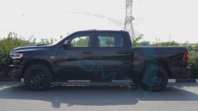 (For Export / Car With Multigate) 2026/2026 RAM 1500 V8 5.7L  Limited Crew Cab eTorque GCC 0Km-19
