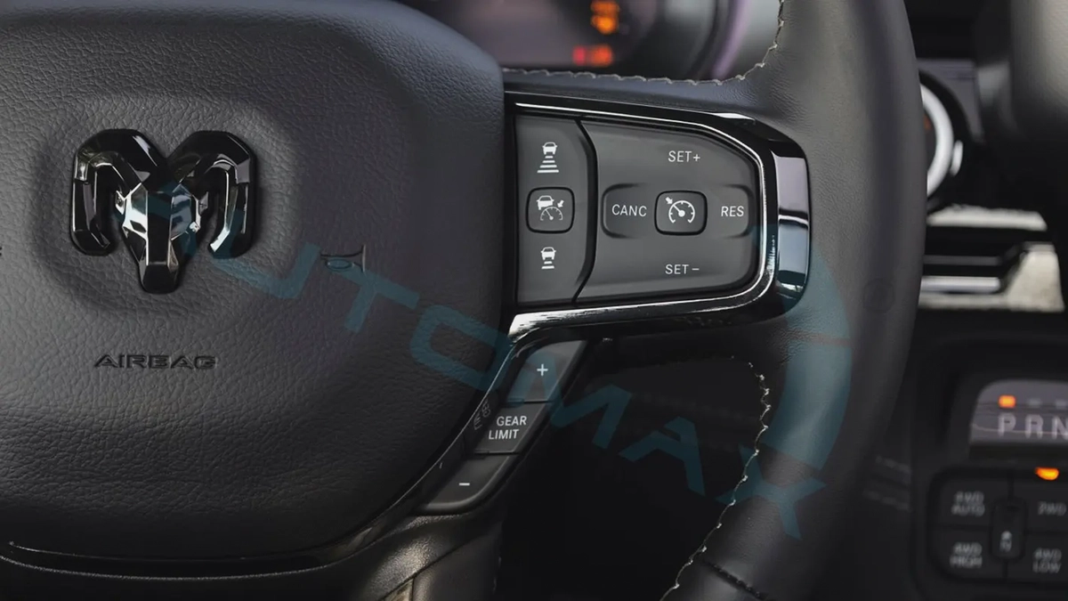 (For Export / Car With Multigate) 2026/2026 RAM 1500 V8 5.7L Limited Crew Cab eTorque GCC 0Km-7-7