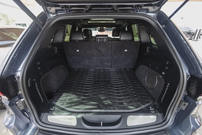 Jeep Grand Cherokee-10