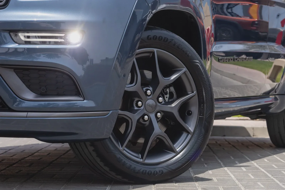 Jeep Grand Cherokee-8-8