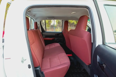 Hilux | Double Cabin 4x2 | Manual | GCC Specs | Ref#T37796-11