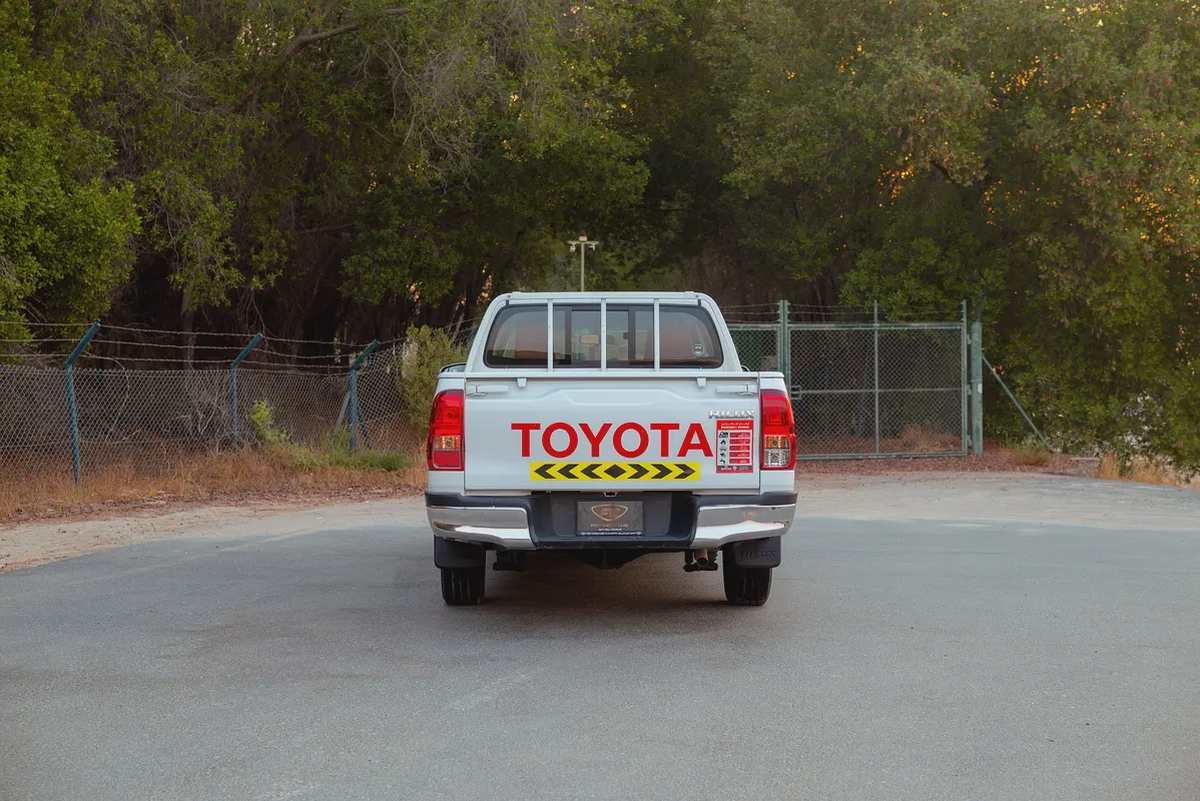 Hilux | Double Cabin 4x2 | Manual | GCC Specs | Ref#T37796-5-5