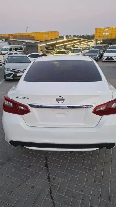 2018 Nissan Altima SE American Specs-13
