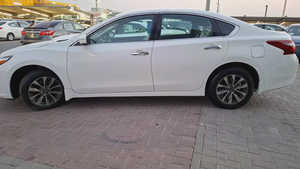 2018 Nissan Altima SE American Specs-9-9