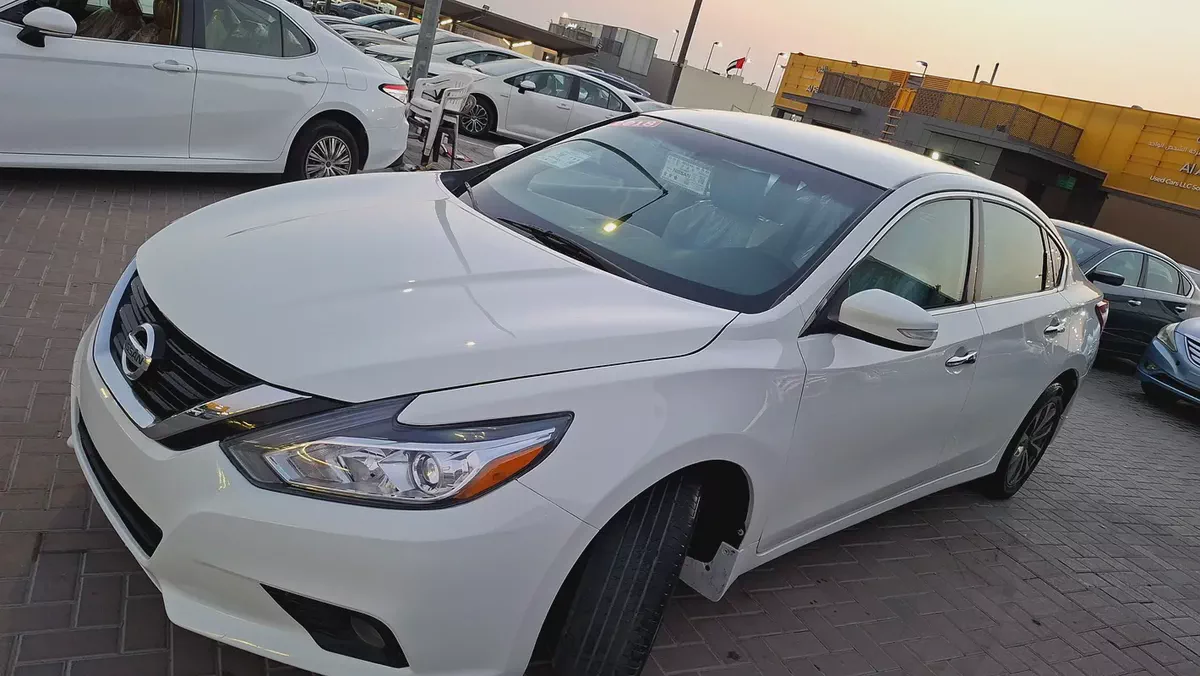 2018 Nissan Altima SE American Specs-11-11