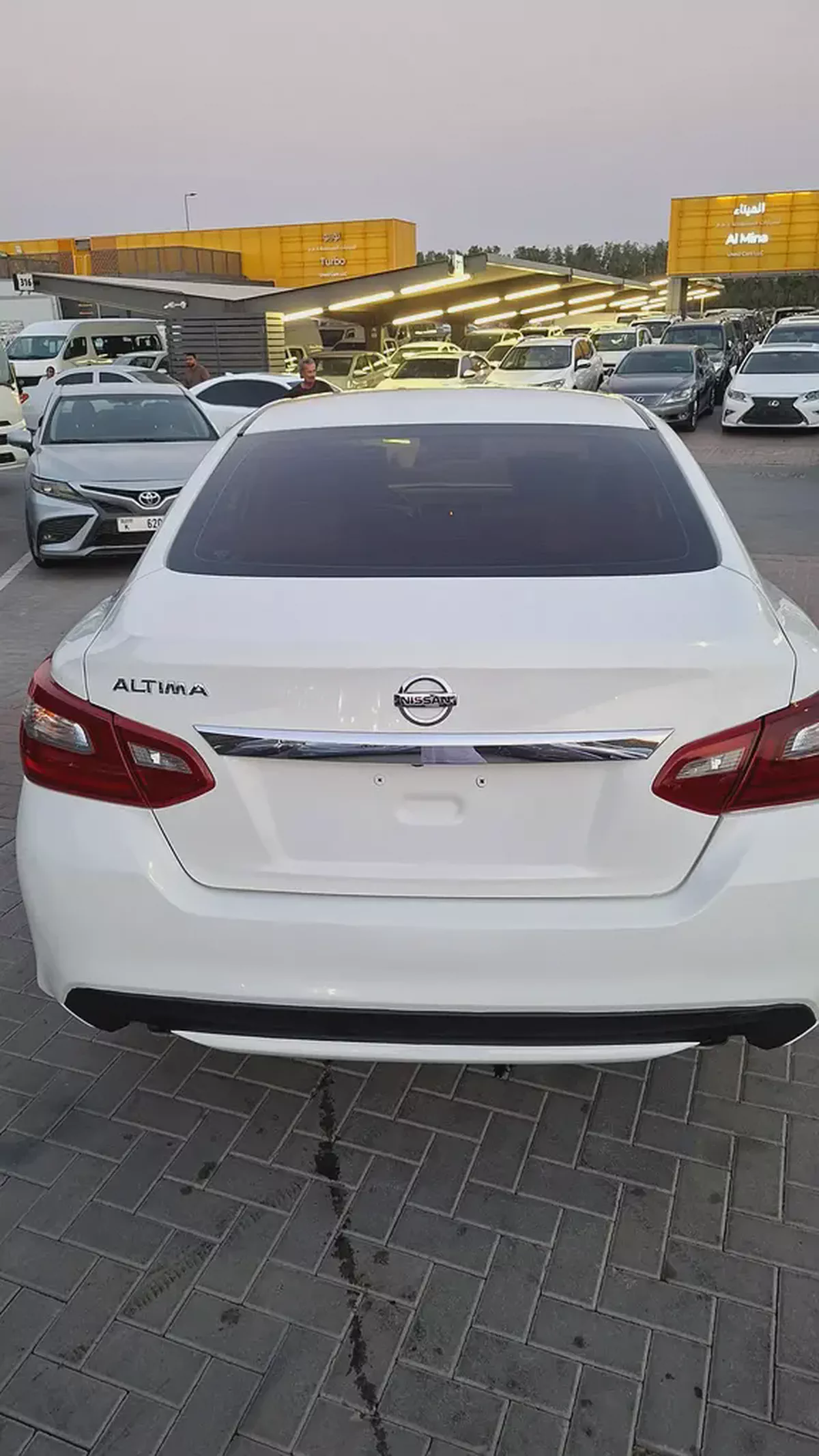 2018 Nissan Altima SE American Specs-13-13