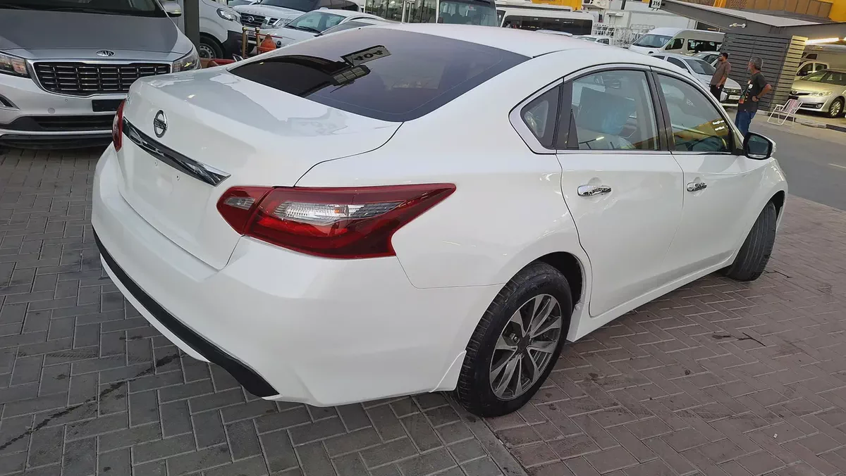 2018 Nissan Altima SE American Specs-5-5