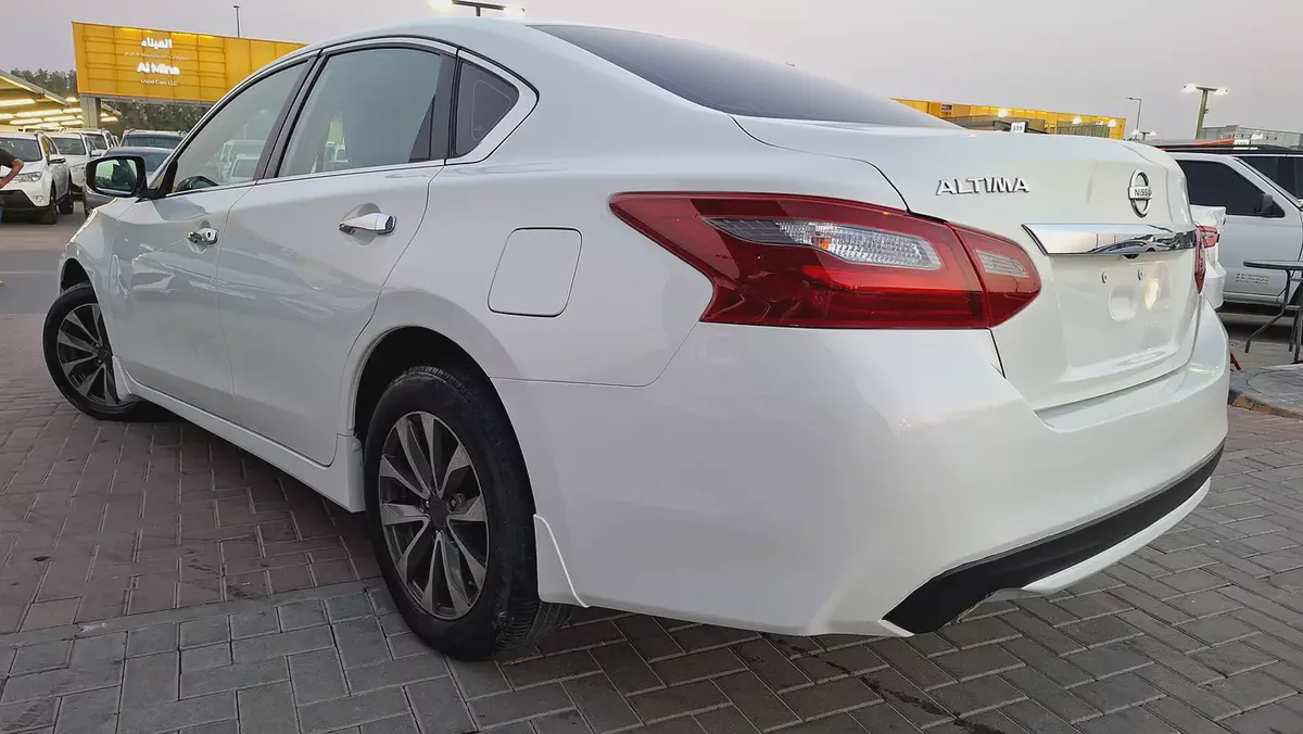 2018 Nissan Altima SE American Specs-7-7