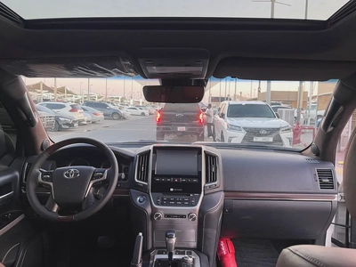 لاند كلوزر 2019 خليجي مكينه لكذس Toyota Land Cruiser VXR 2019 GCC Specs-17