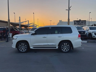 لاند كلوزر 2019 خليجي مكينه لكذس Toyota Land Cruiser VXR 2019 GCC Specs-2