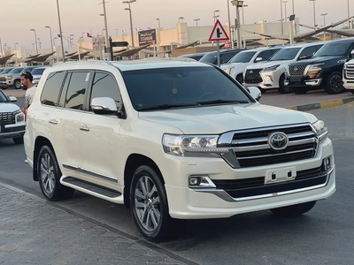 لاند كلوزر 2019 خليجي مكينه لكذس Toyota Land Cruiser VXR 2019 GCC Specs-7