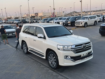 لاند كلوزر 2019 خليجي مكينه لكذس Toyota Land Cruiser VXR 2019 GCC Specs-8