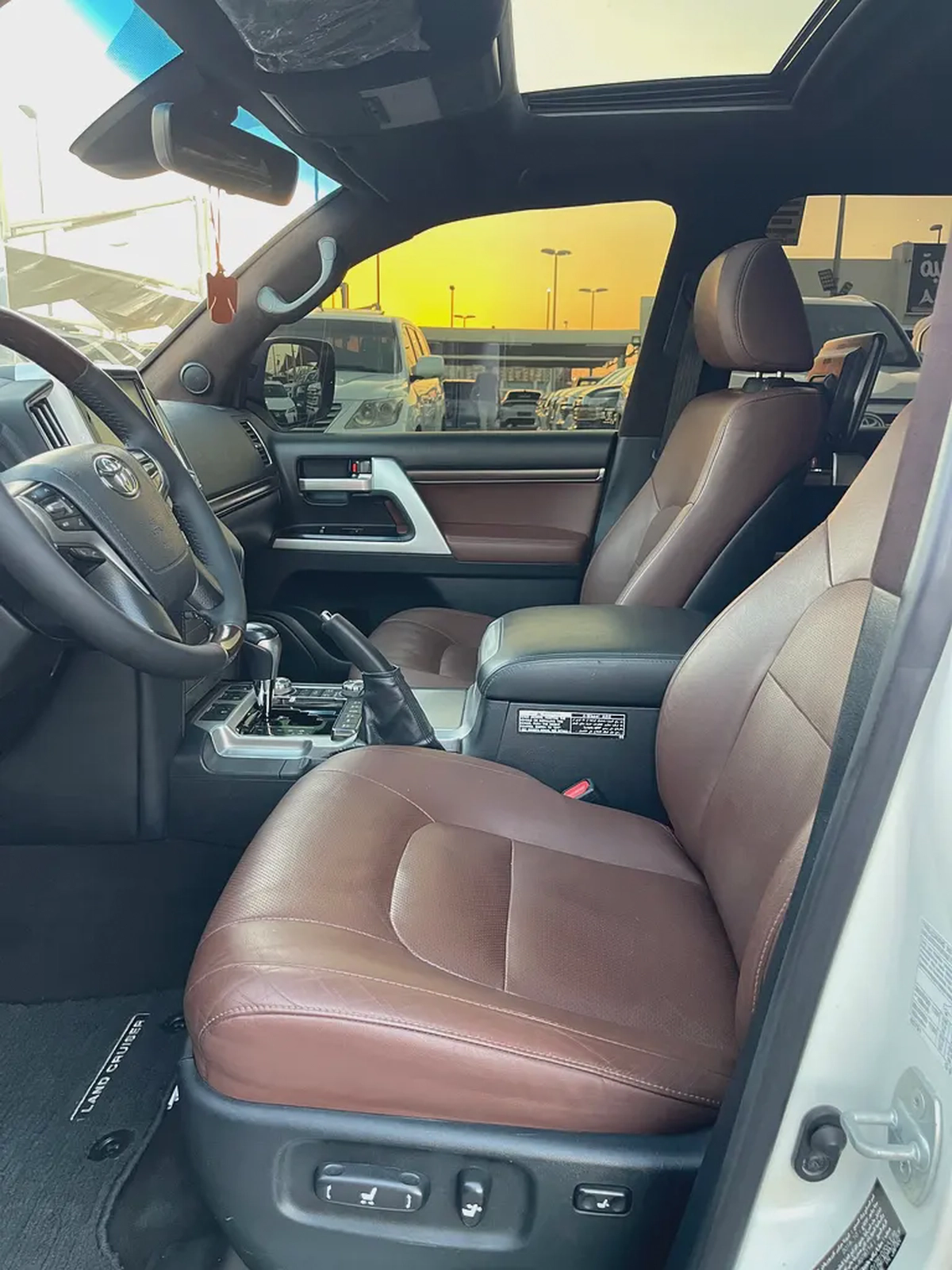 لاند كلوزر 2019 خليجي مكينه لكذس Toyota Land Cruiser VXR 2019 GCC Specs-10-10