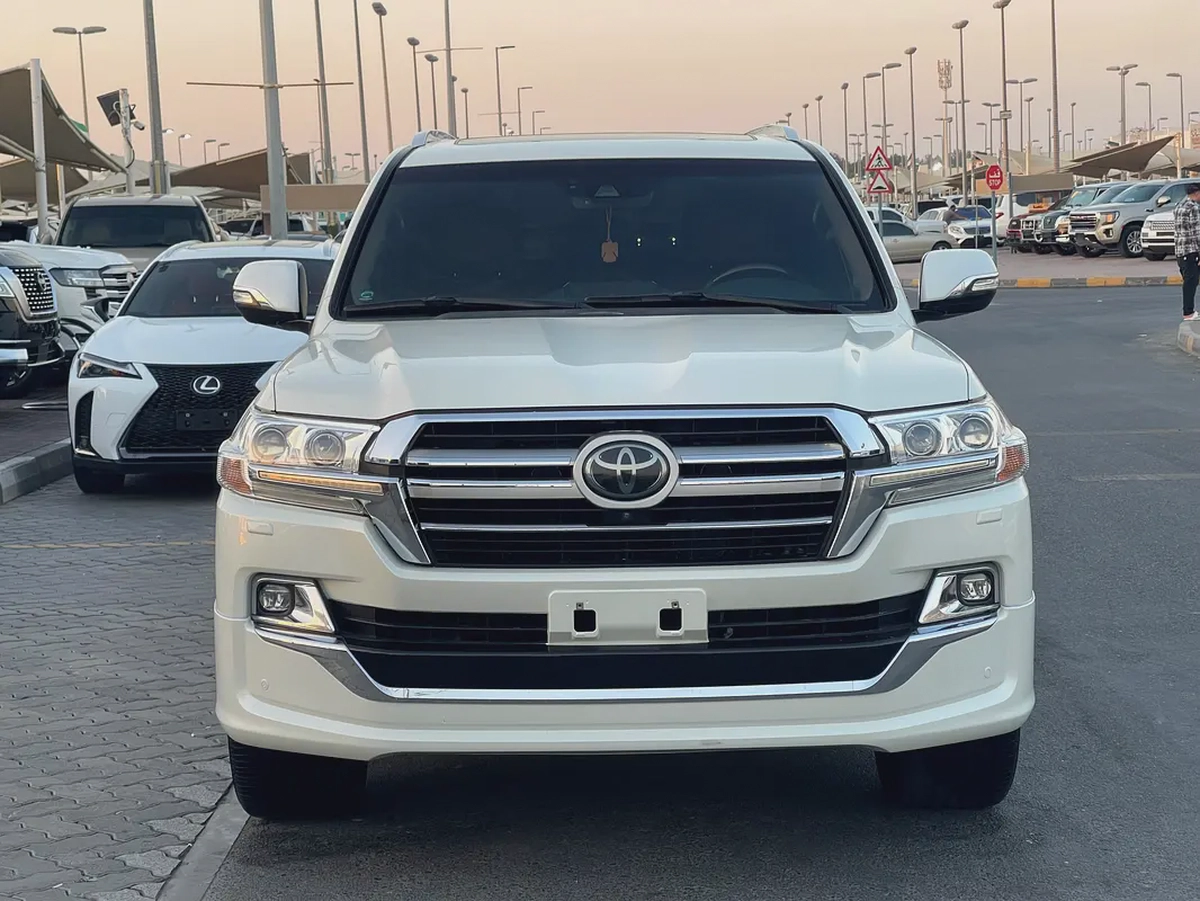لاند كلوزر 2019 خليجي مكينه لكذس Toyota Land Cruiser VXR 2019 GCC Specs