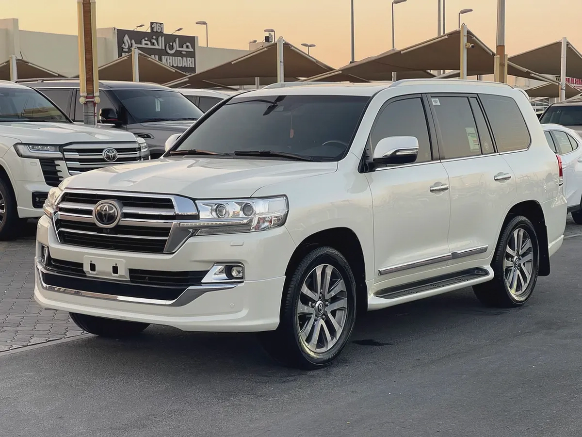 لاند كلوزر 2019 خليجي مكينه لكذس Toyota Land Cruiser VXR 2019 GCC Specs-1-1