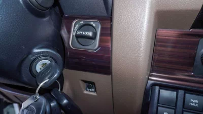 Toyota Land Cruiser 70 LC76 HT VXR HT VXR LX 4.0L V6 A/T Al Futtaim-8