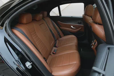 MERCEDES BENZ E 300 - 2018 - GCC - FULLY LOADED - AMAZING CONDITION-18