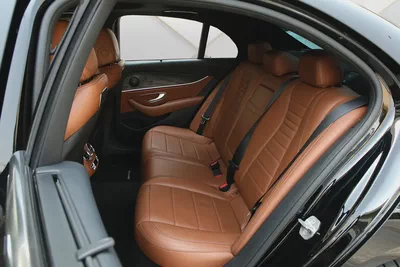 MERCEDES BENZ E 300 - 2018 - GCC - FULLY LOADED - AMAZING CONDITION-19
