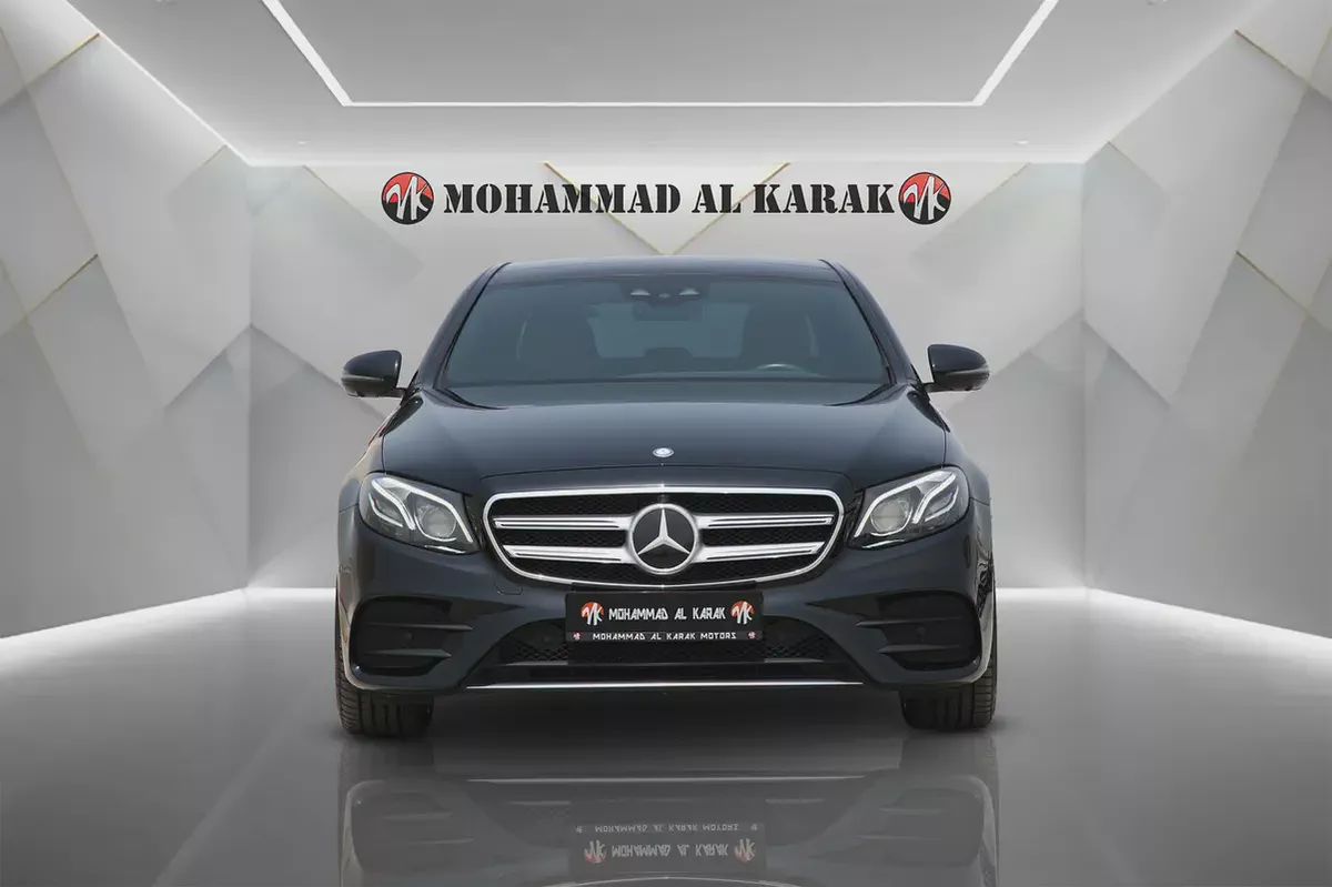 MERCEDES BENZ E 300 - 2018 - GCC - FULLY LOADED - AMAZING CONDITION