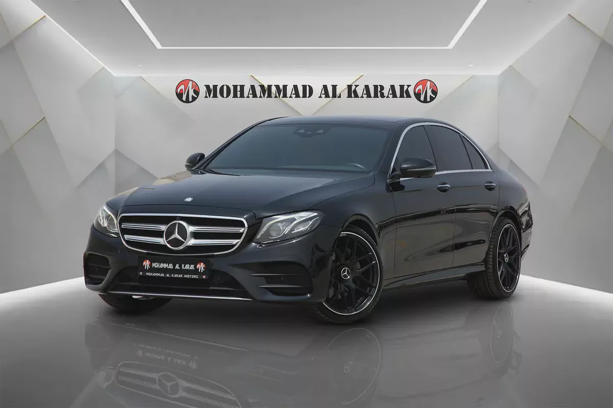MERCEDES BENZ E 300 - 2018 - GCC - FULLY LOADED - AMAZING CONDITION-1-1