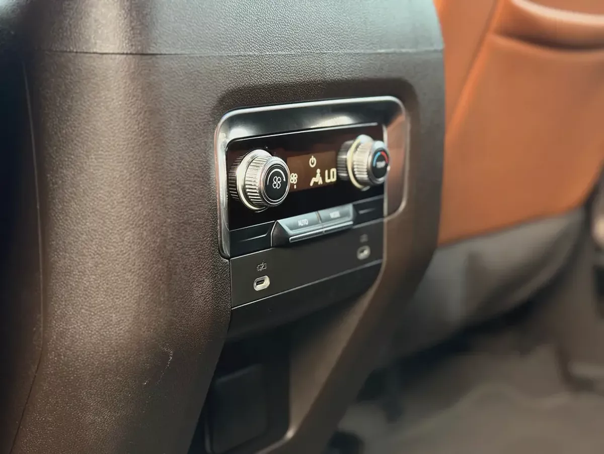 GMC Yukon SLE 2023 | GCC Specs in perfect con-11-11