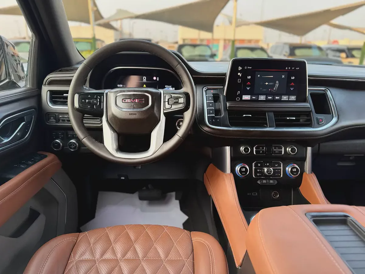 GMC Yukon SLE 2023 | GCC Specs in perfect con-14-14